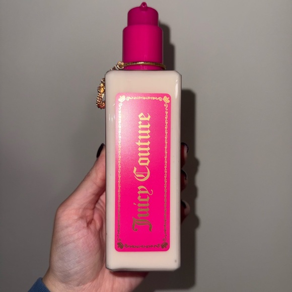 NWT Juicy Couture Viva La Juicy Body Lotion - 8.6 fl oz - Picture 3 of 6